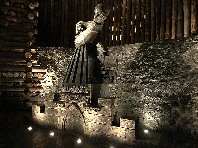 The salt statue of Nicolaus Copernicus, set in a rock niche of the mine